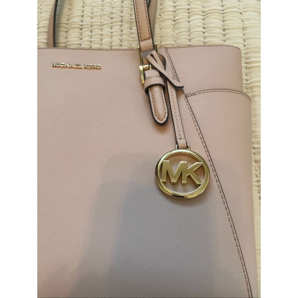 Michael Kors Charlotte Saffiano Leather Top-Zip Bag Powder Blush Pink - Picture 4 of 12
